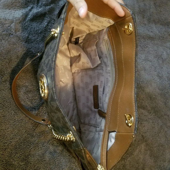 NEW MICHEAL KORS SHOULDER BAG - Picture 7 of 8